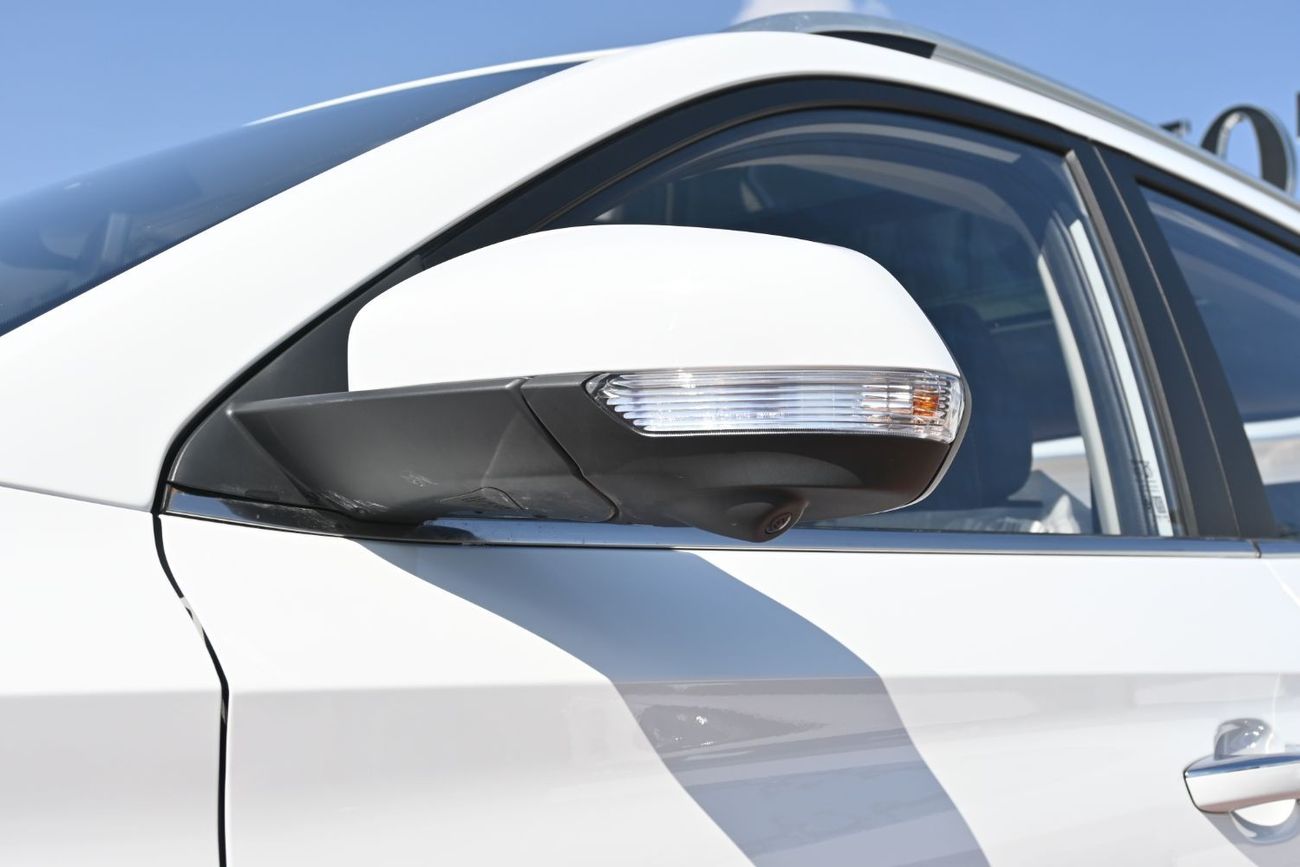 MG ZS MG ZS Luxury 1.5L Petrol Model 2025, Color White