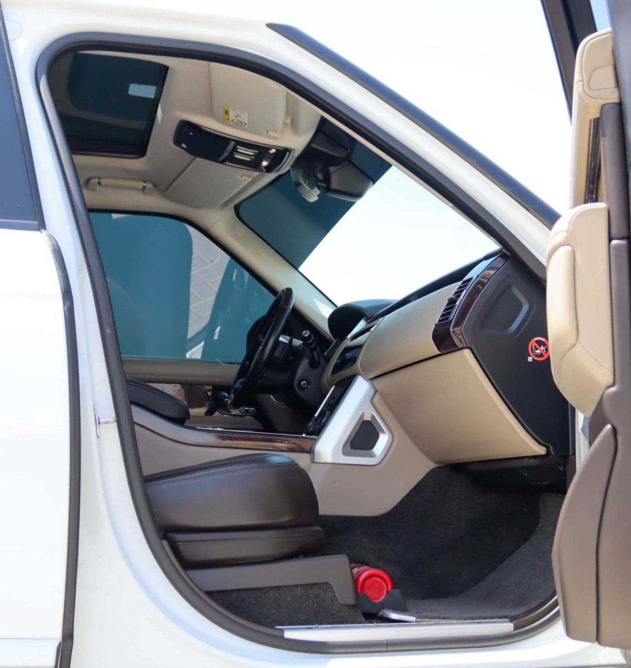 Land Rover Range Rover Vogue SE 5.0L Range Rover GCC 2018, 5.0L 8V, Vogue SE Supercharged , Original Paint, Accident-Free 4