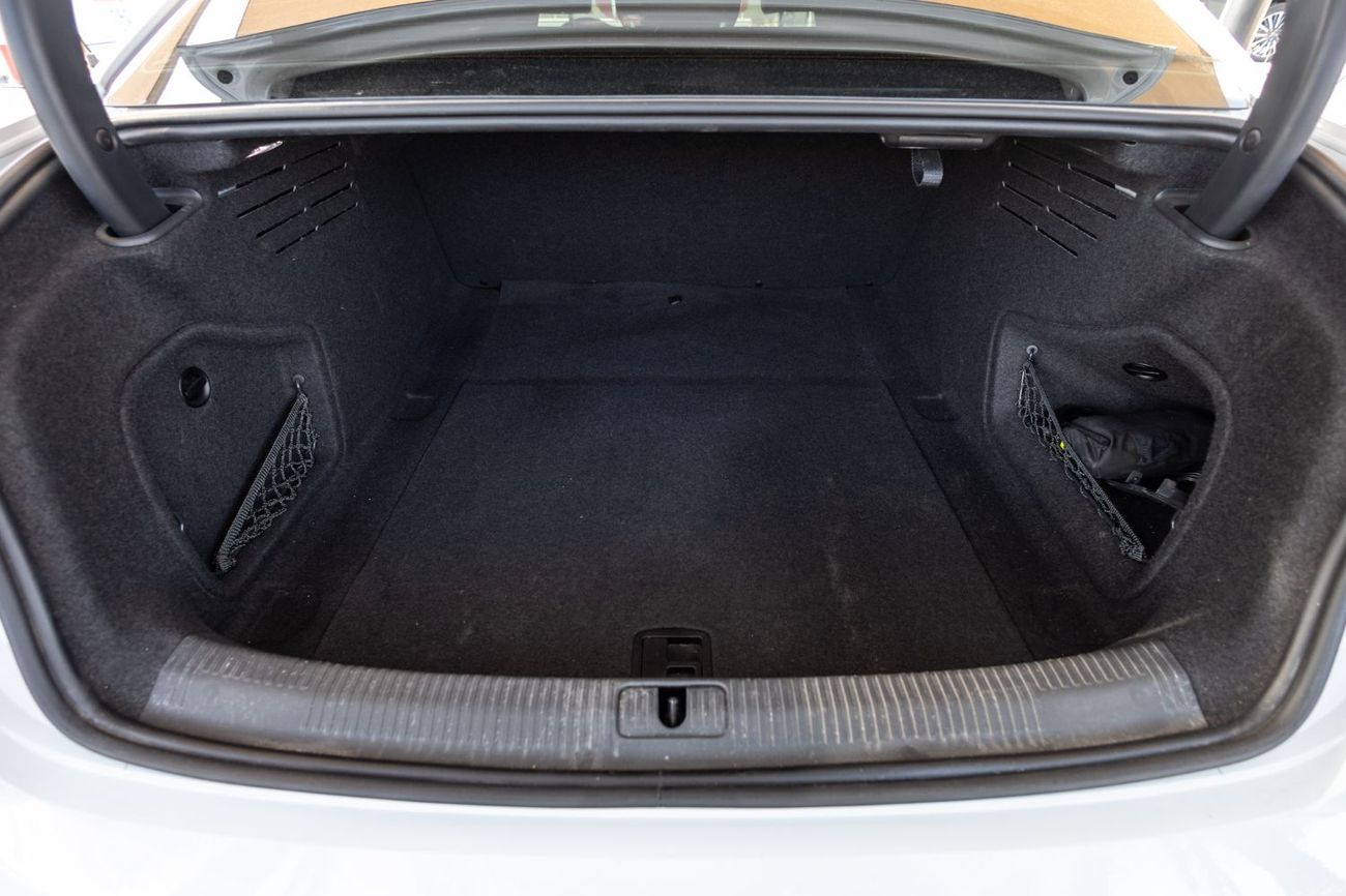 Audi A4 35 TFSI S Line 1.4L