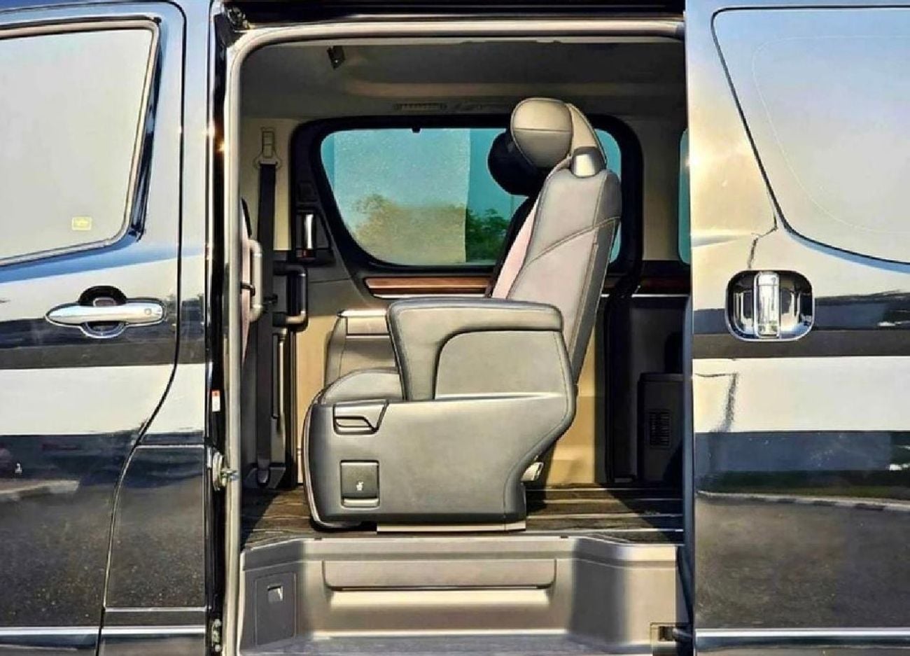 تويوتا جرافينا PREMIUM