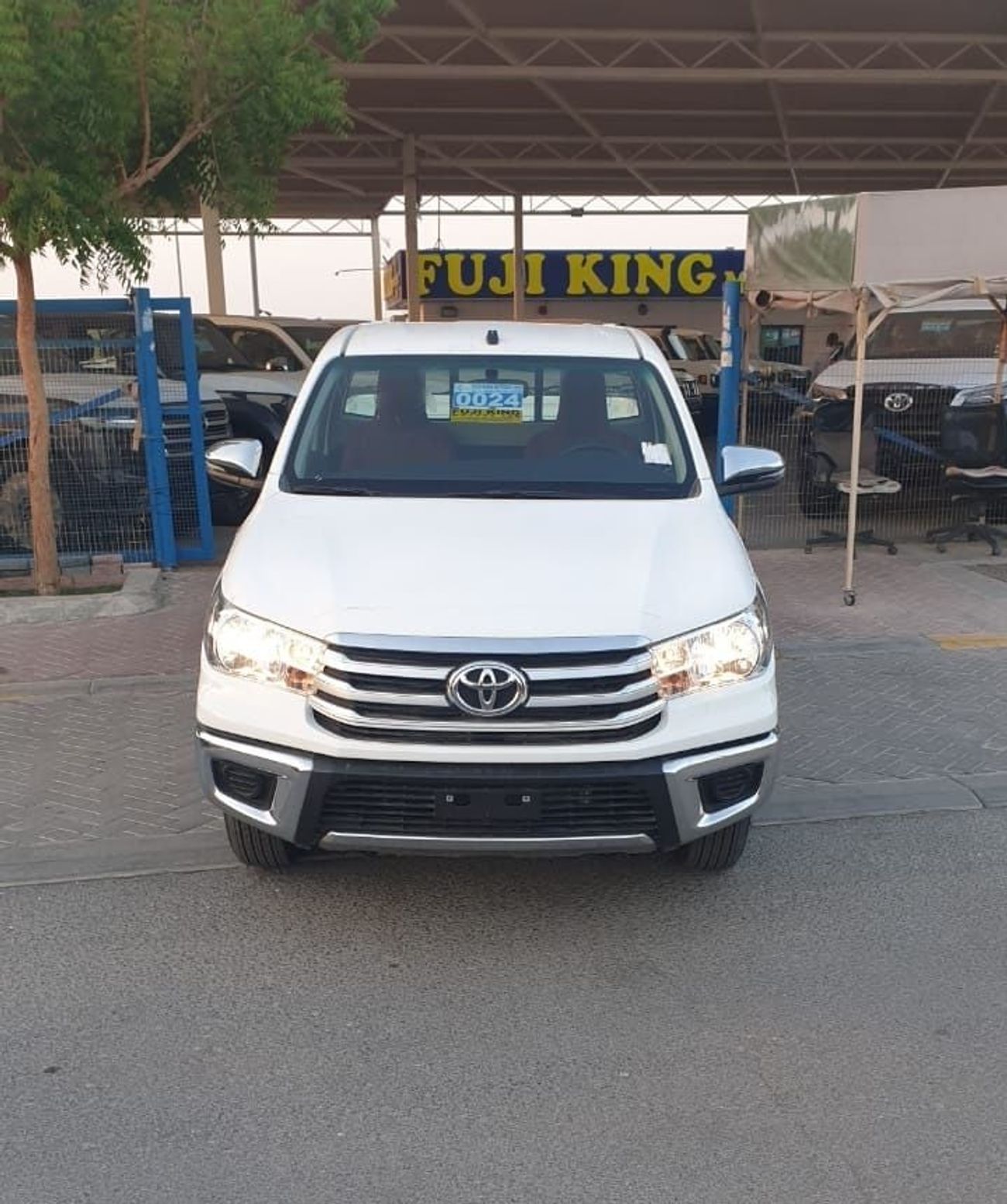 تويوتا هيلوكس GLX 2.7L Single Cab Utility RWD