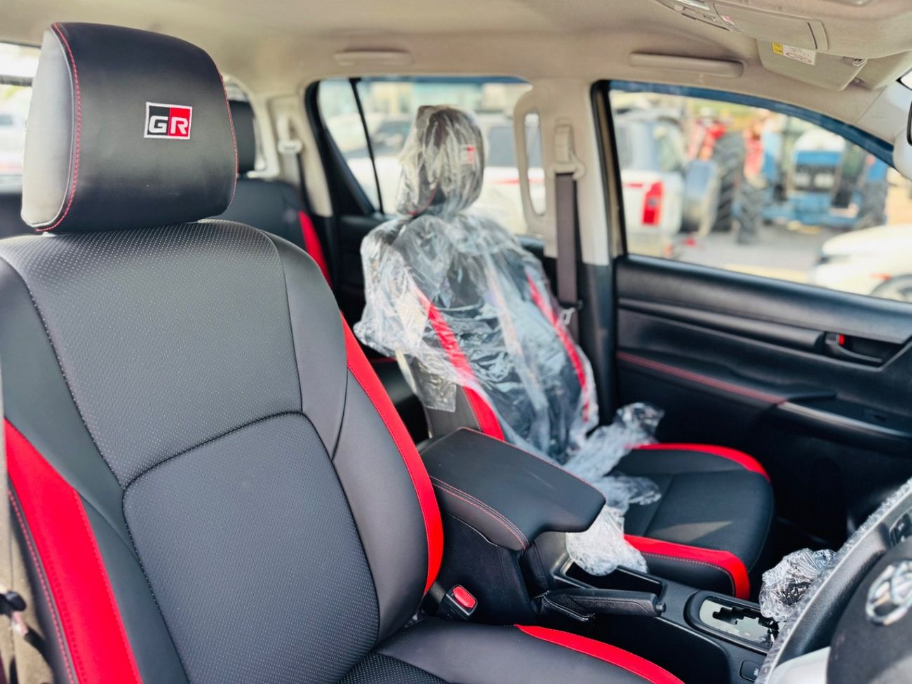 تويوتا هيلوكس Toyota HILUX RHD