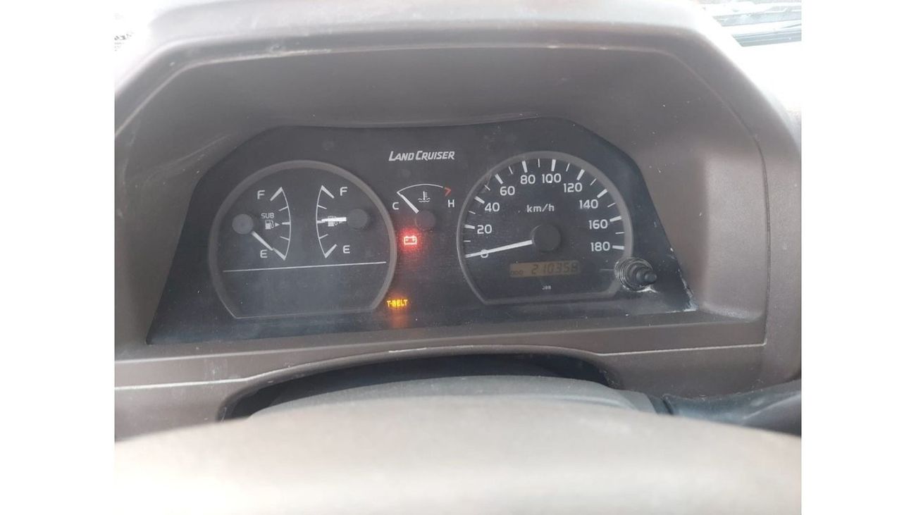 تويوتا لاند كروزر بيك آب 79 SC 4.2L DIESEL MANUAL TRANSMISSION