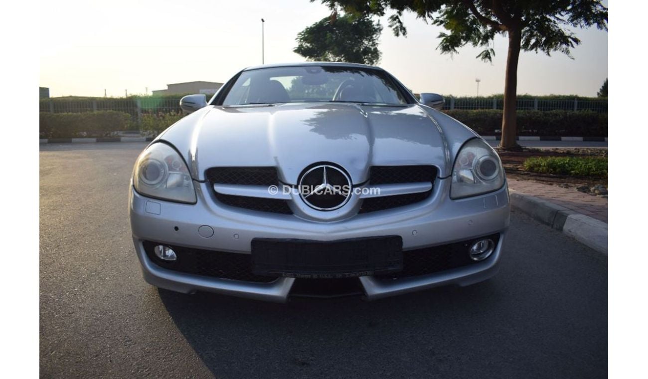 Mercedes-Benz SLK 200 2009  GCC SPECS HARD TOP CONVERTIBLE
