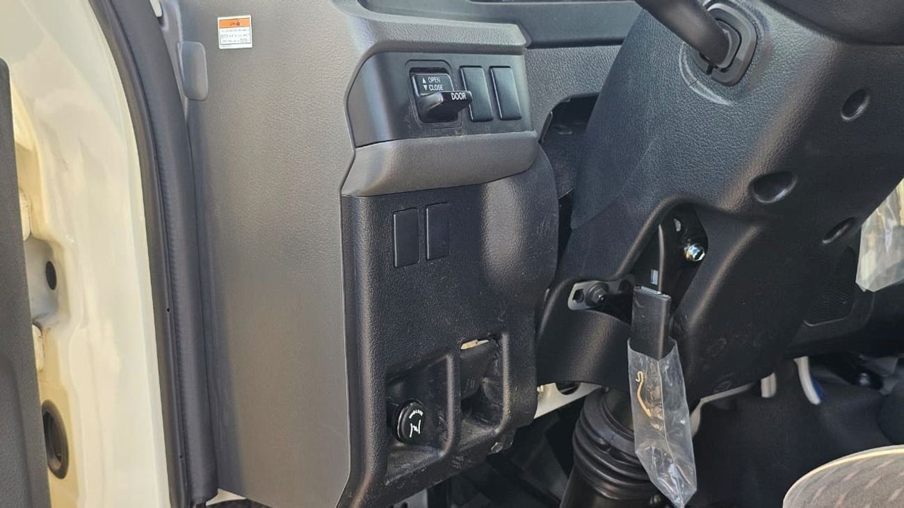 تويوتا كوستر  Toyota Coaster 4.2 DIESEL 23 Seater 2026