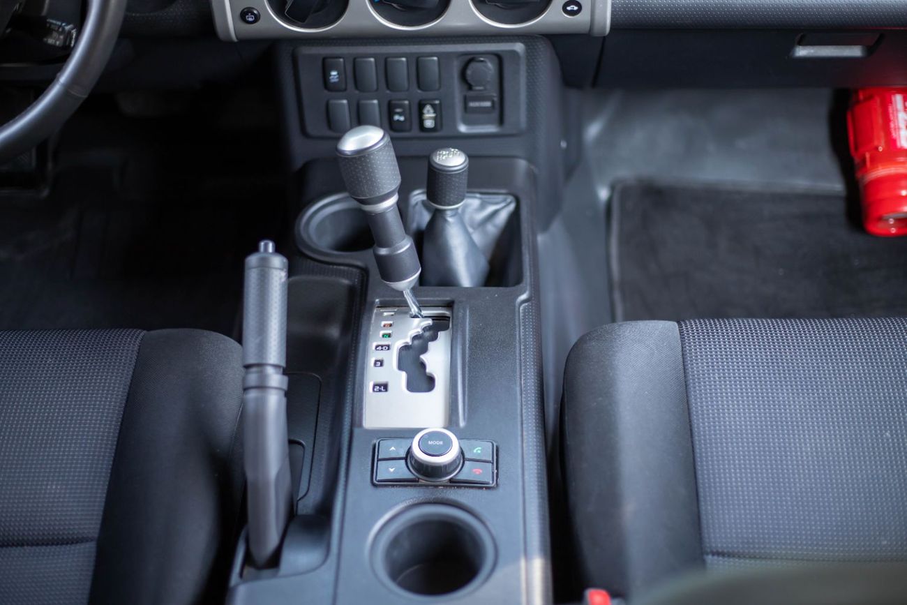 Toyota FJ Cruiser FJ2 4.0L