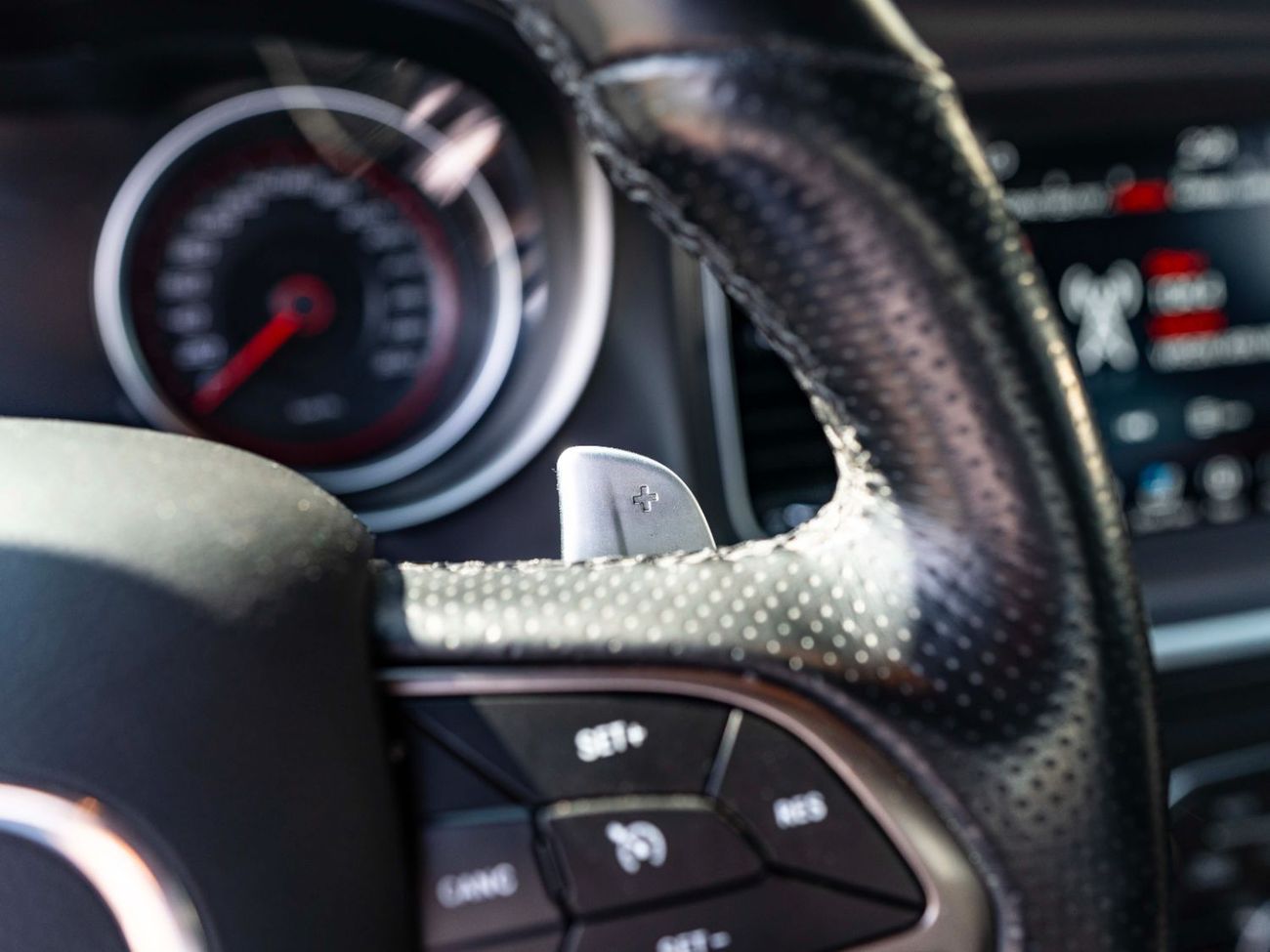 Dodge Charger R/T Mid 5.7L