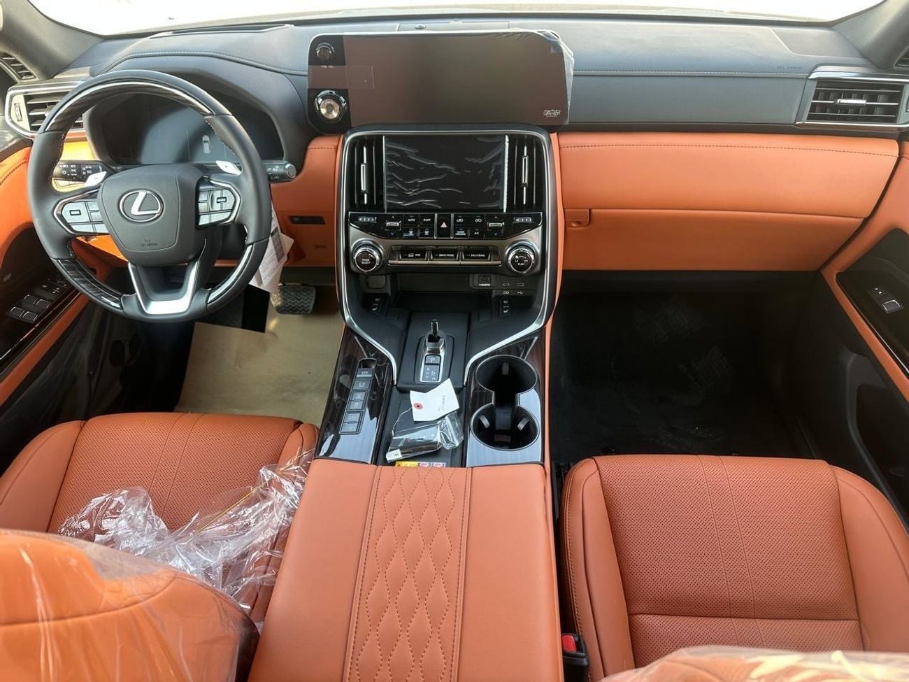 لكزس LX 700h VIP