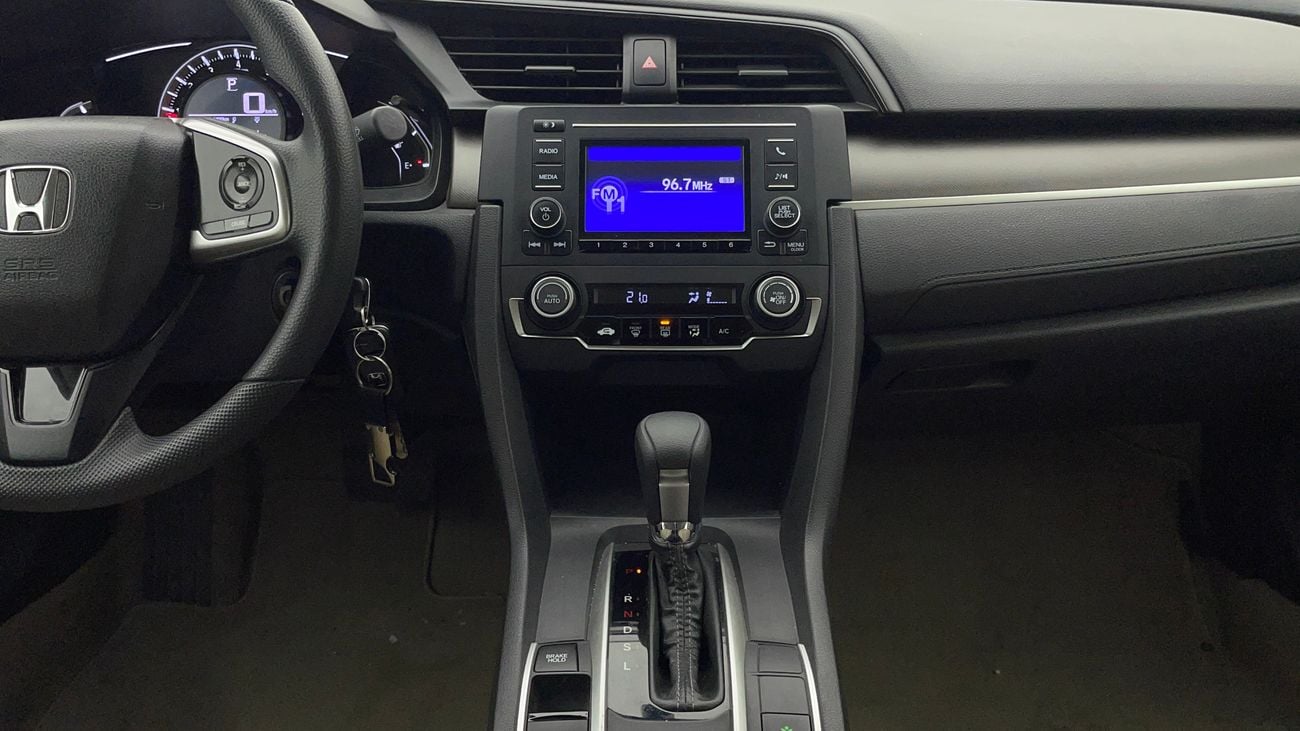 هوندا سيفيك LX 1.6 | بدون دفعة مقدمة | اختبار القيادة في المنزل