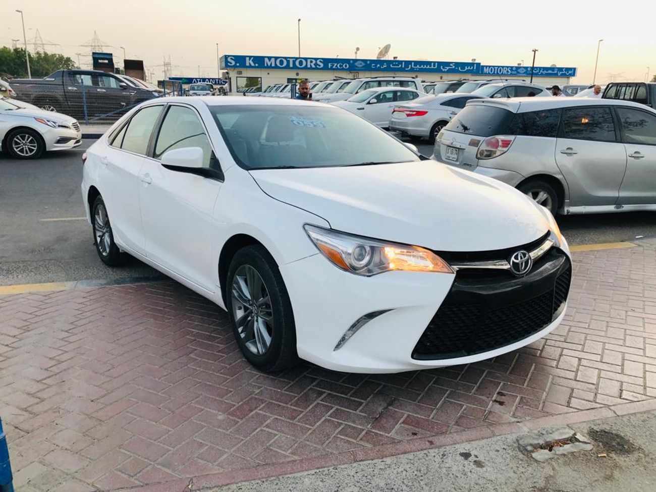 Toyota Camry 2.5L - EXCELLENT CONDITION - LOW MILEAGE - CONTACT US FOR BEST DEAL-LOT-223
