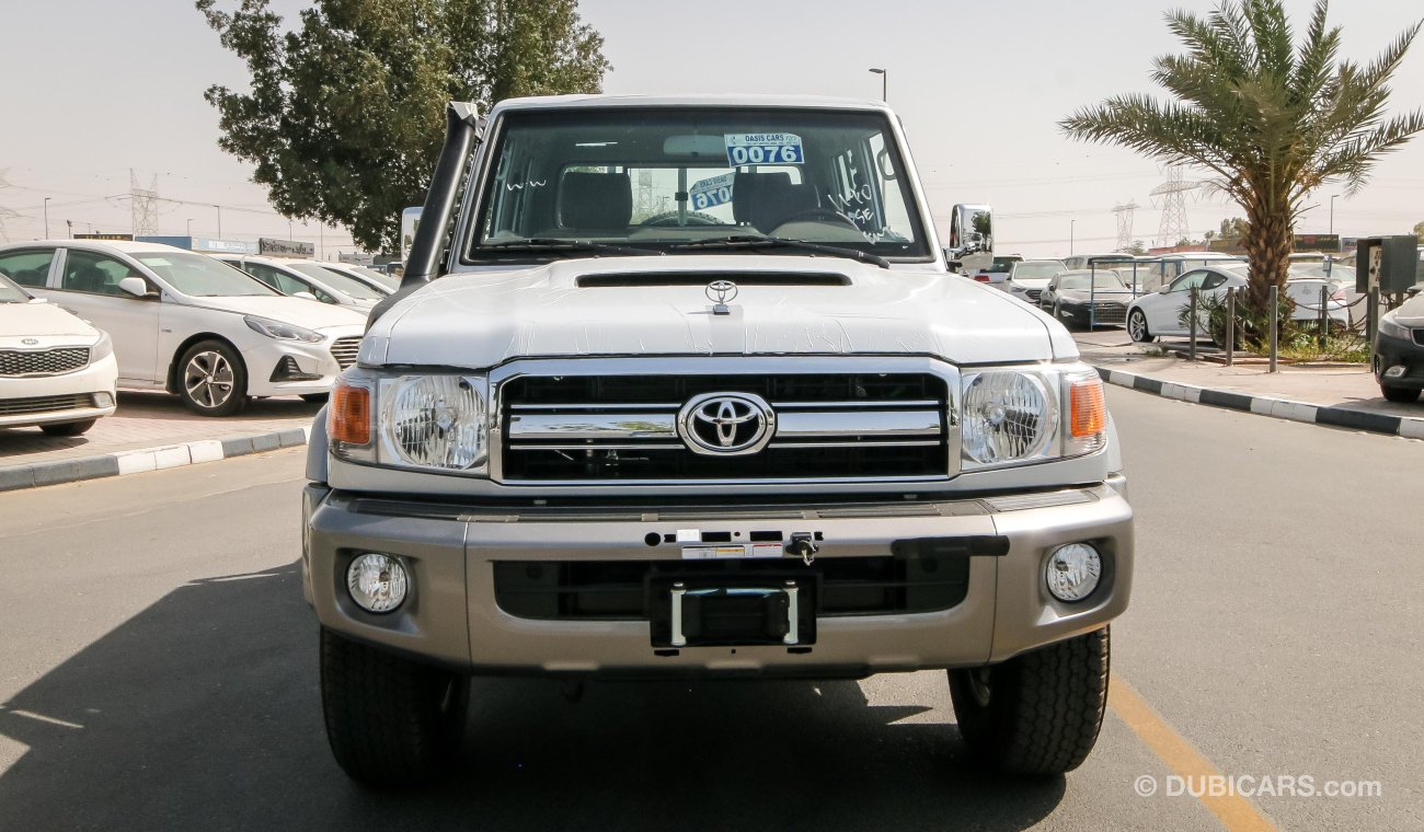 Toyota Land Cruiser Pick Up with WINCH