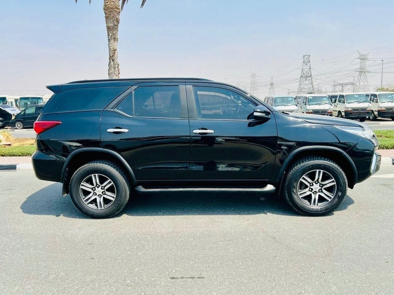تويوتا فورتونر EXR 2.7L (164 HP) Toyota fortuner V4 2.7 clean and nice