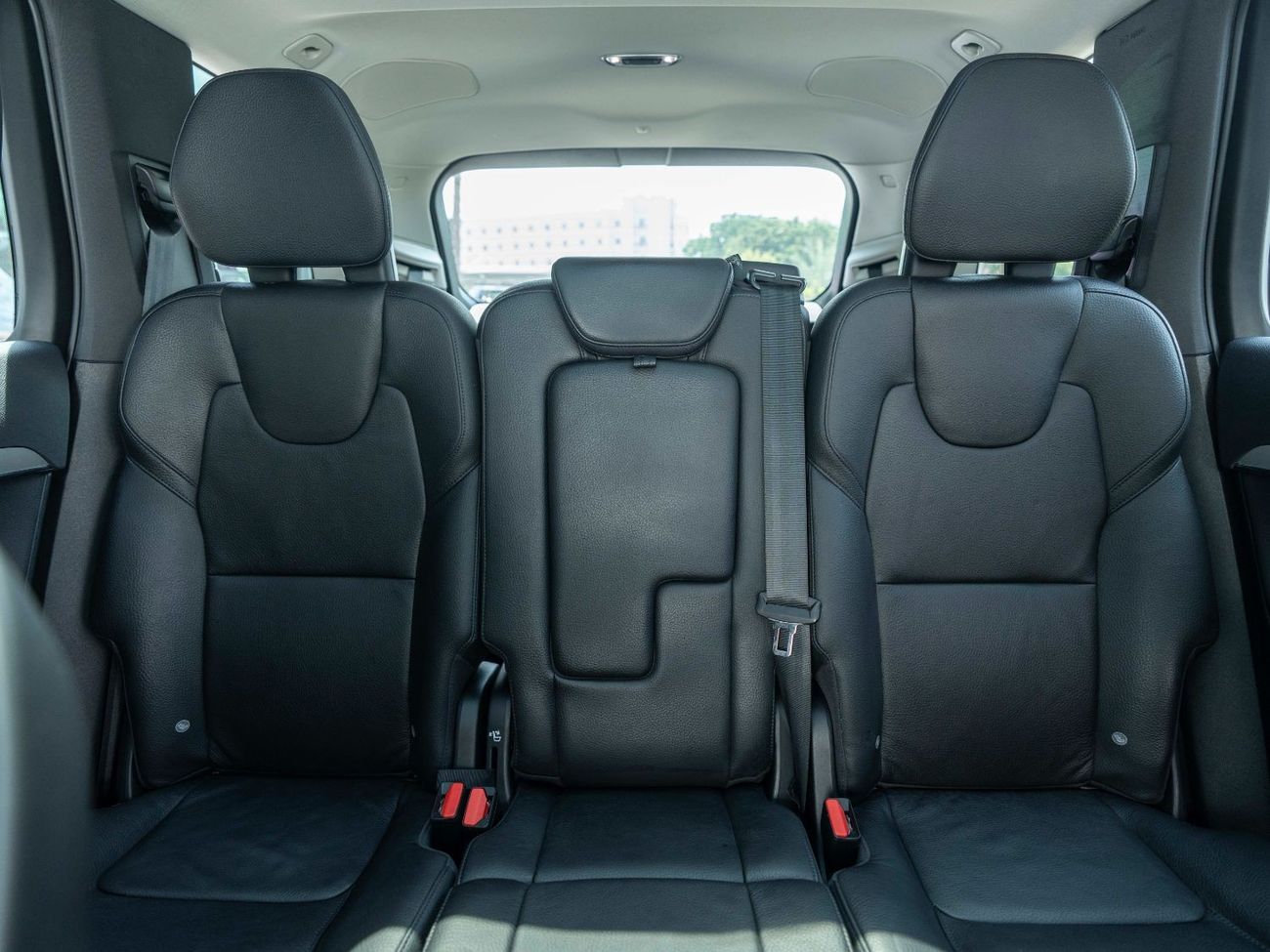 Volvo XC90 AED 2,988 PM • XC90 B5 • ONLY 15,000 KMS • OFFICAL VOLVO WARRANTY AND SERVICE CONTRACT