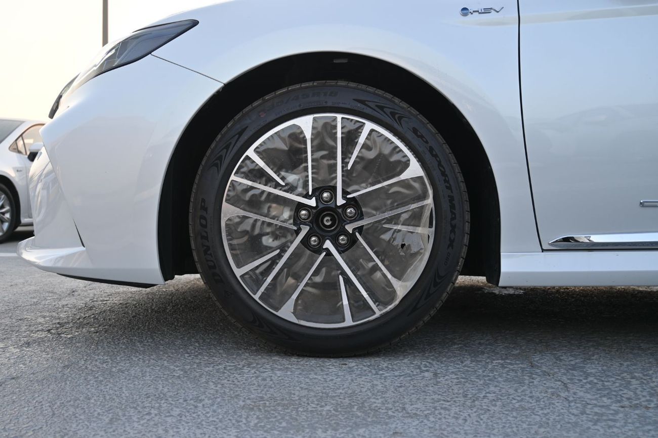 تويوتا كامري LUMIERE HEV Toyota Camry Lumiere 2.5L Hybrid, Model 2025, Color White