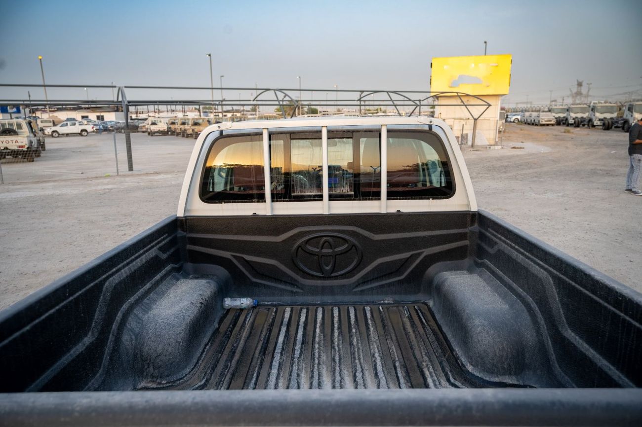 Toyota Hilux HILUX 2.7 DC 4x2 GL G Automatic 2025 Model