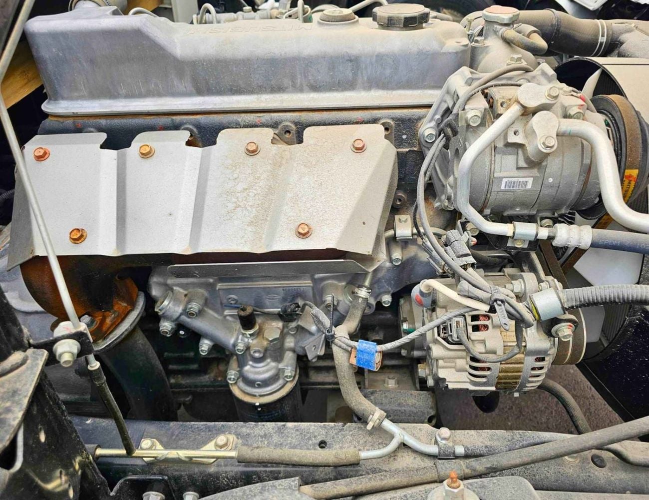 ميتسوبيشي فوسو كانتير CARGO 4.2L DIESEL MITSUBISHI CANTER CARGO 170L WITH ABS 2 TANKS DIESEL MT 4.2L V6 (CODE # CTRCRA)
