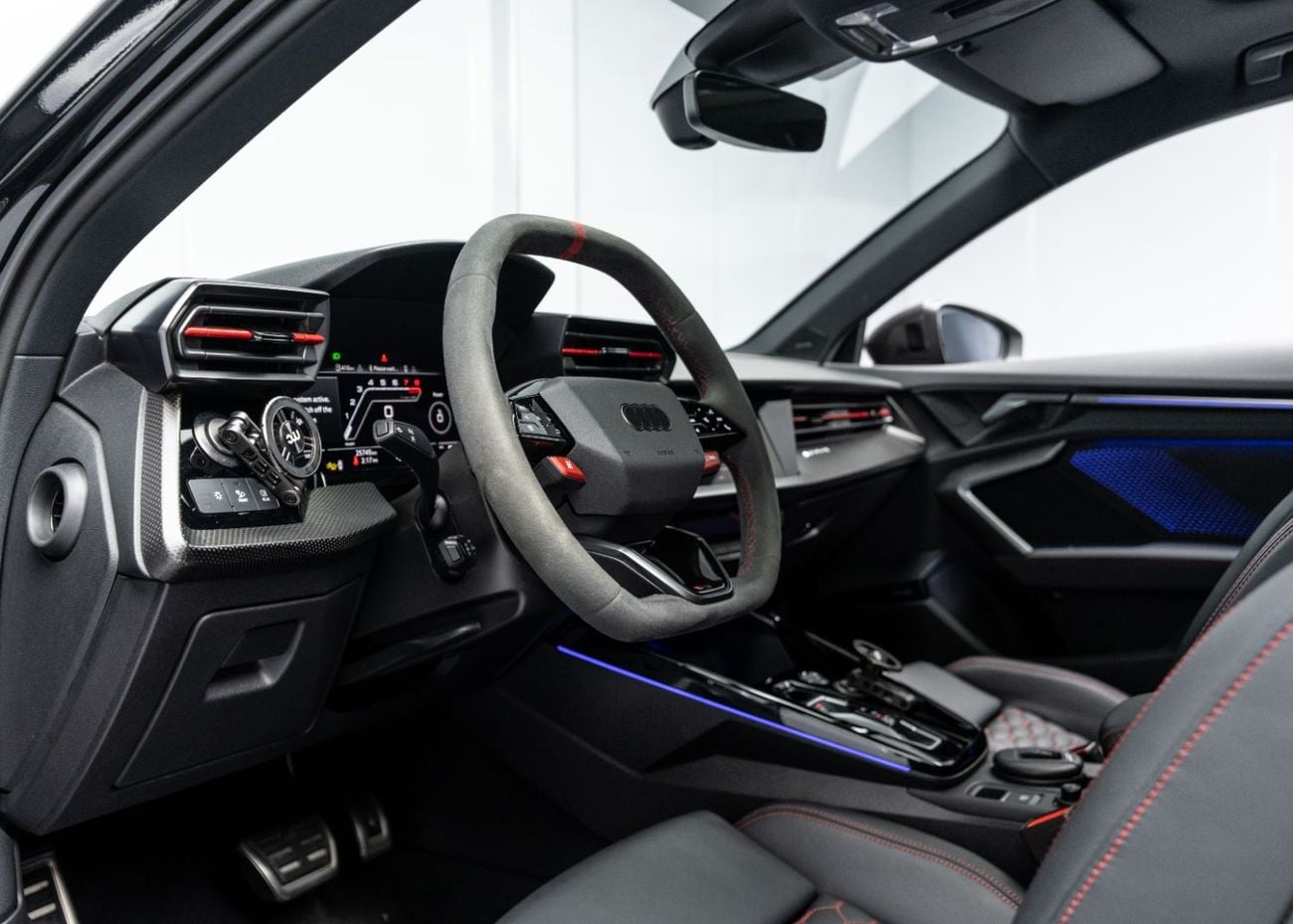 أودي RS3 STD BUY NOW, PAY 2027 | THE BLACKLINE STANDARD | 2030 Audi Warranty & Service Contract, GCC, Low KM'