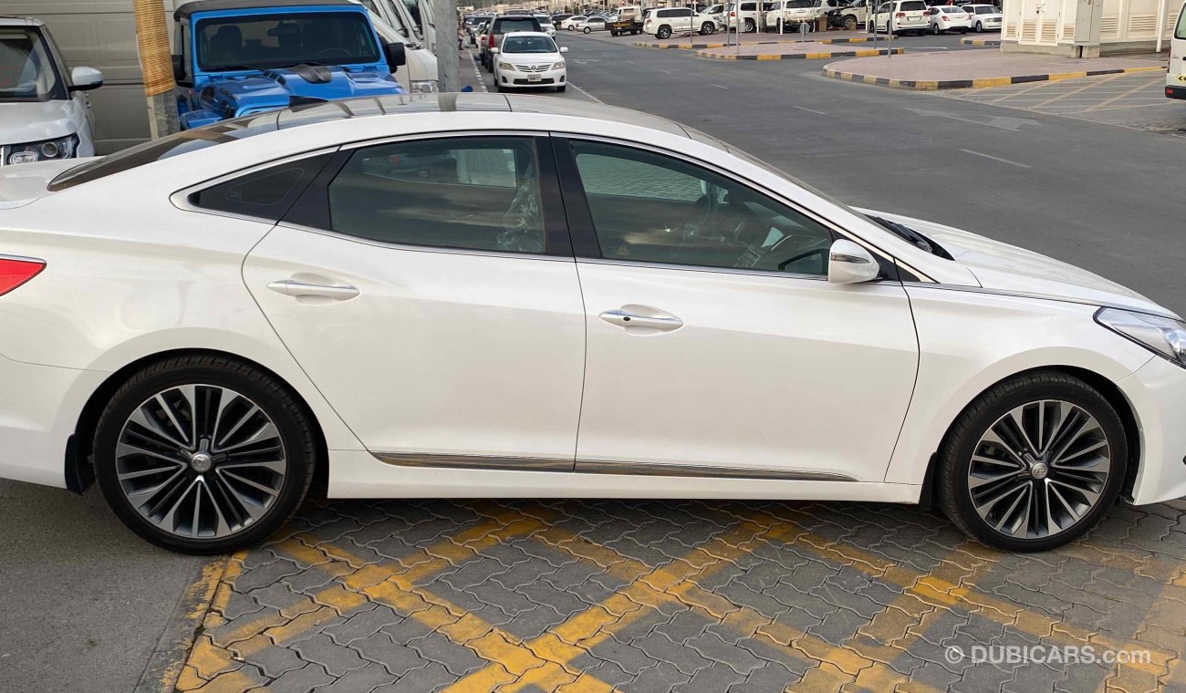 هيونداي أزيرا GCC Full option one owner drive