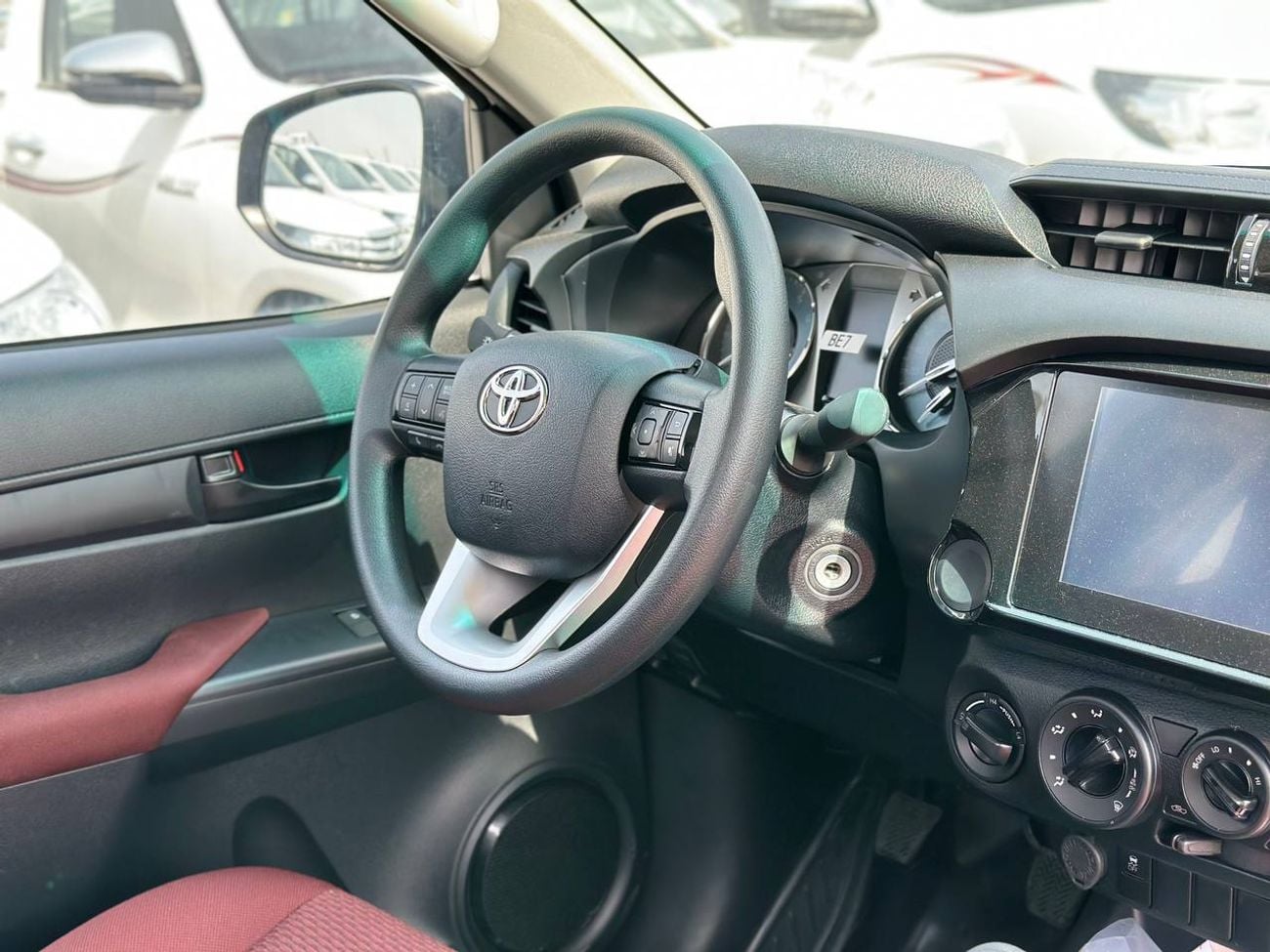 تويوتا هيلوكس S/C 2.7 لتر PTR M/T 4X4 // 2026 // خيار متوسط مع نوافذ كهربائية // عرض خاص // من فورمولا أوتو // للت