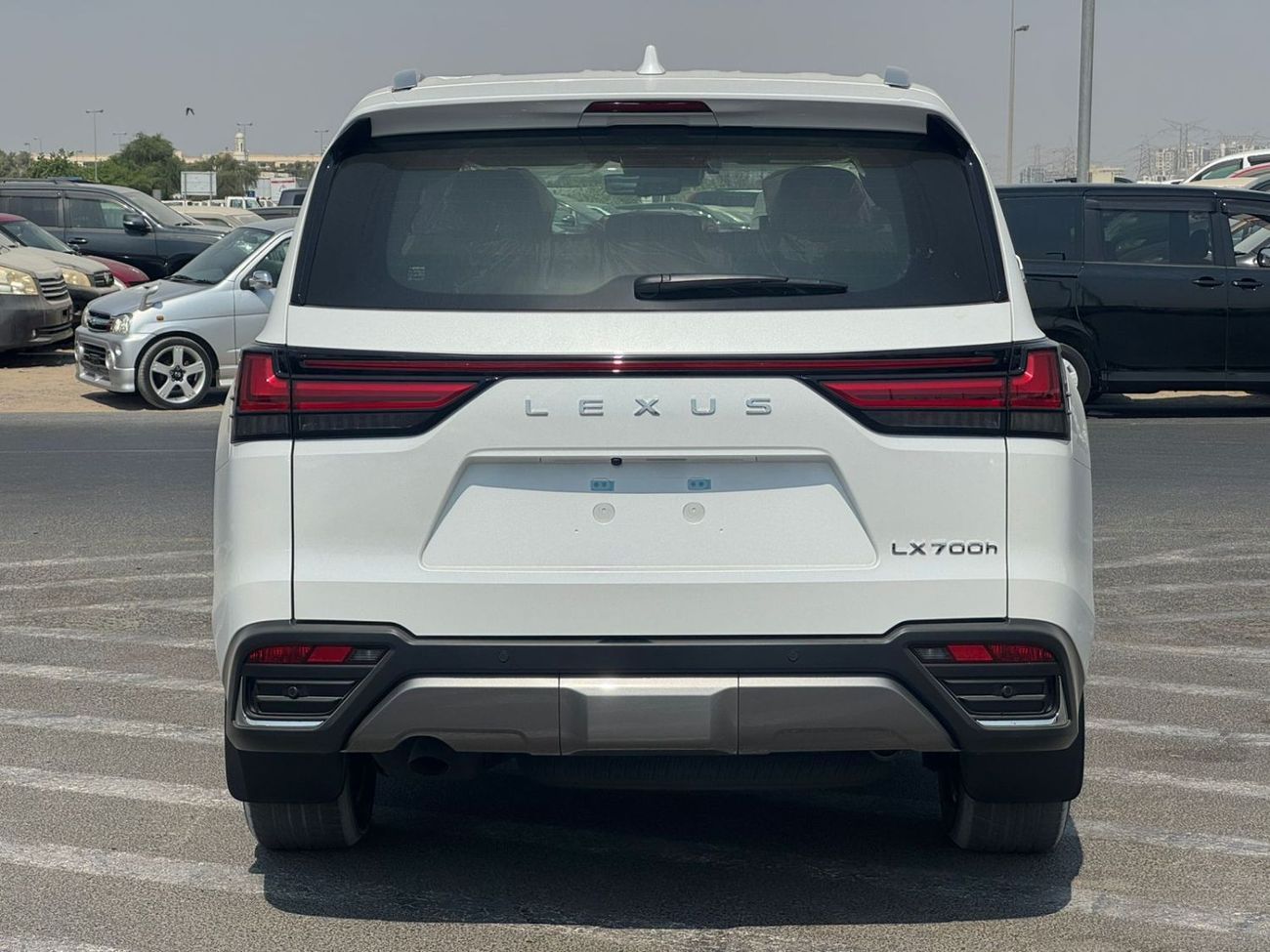 لكزس LX 700h 2025 LEXUS LX700 H 3.5L V6 EXECUTIVE GCC SPEC