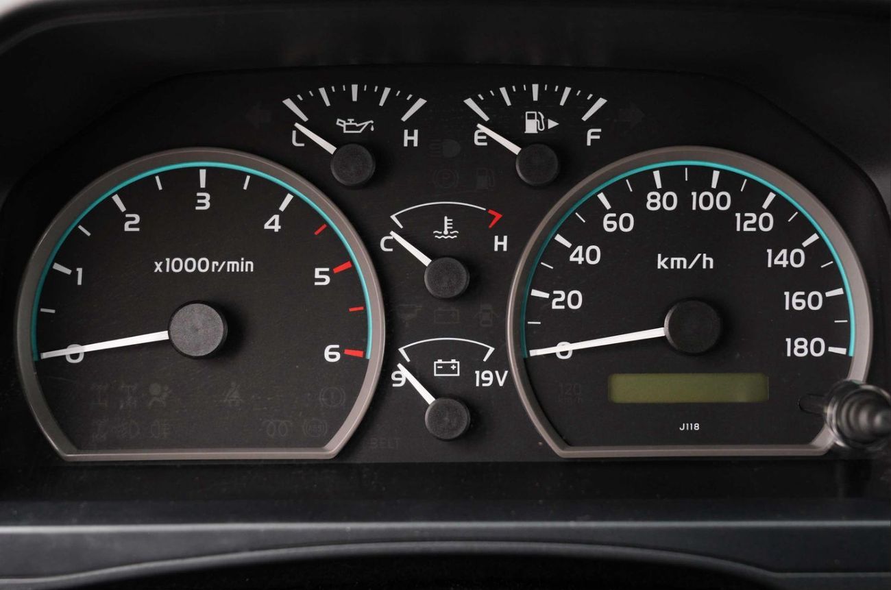 تويوتا لاند كروزر بيك آب HZJ79 4.2L D/C MID M/T DIESEL