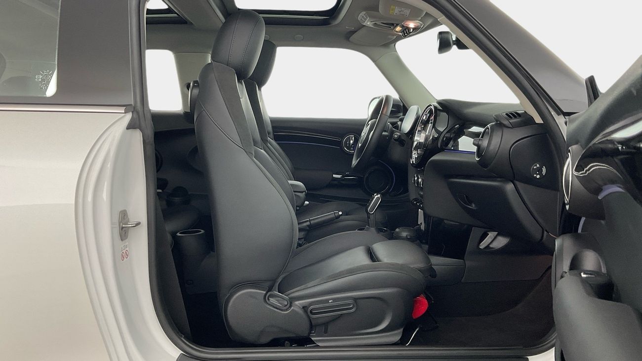 Mini Cooper 1.5 COOPER AUTO | Guaranteed Warranty | 0 Down Payment