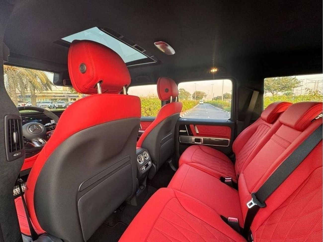 مرسيدس بنز G 63 AMG GCC SPEC UNDER WARRANTY AND SERVICE CONTRACT