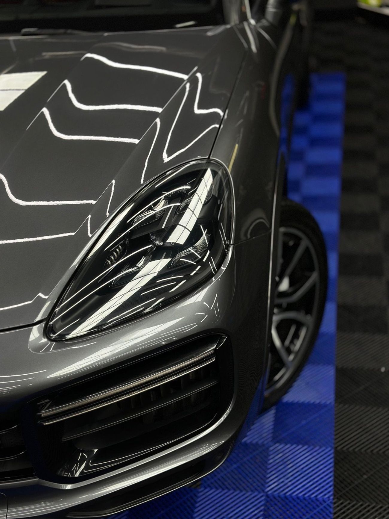 Porsche Cayenne Turbo 4.0L (545 HP)