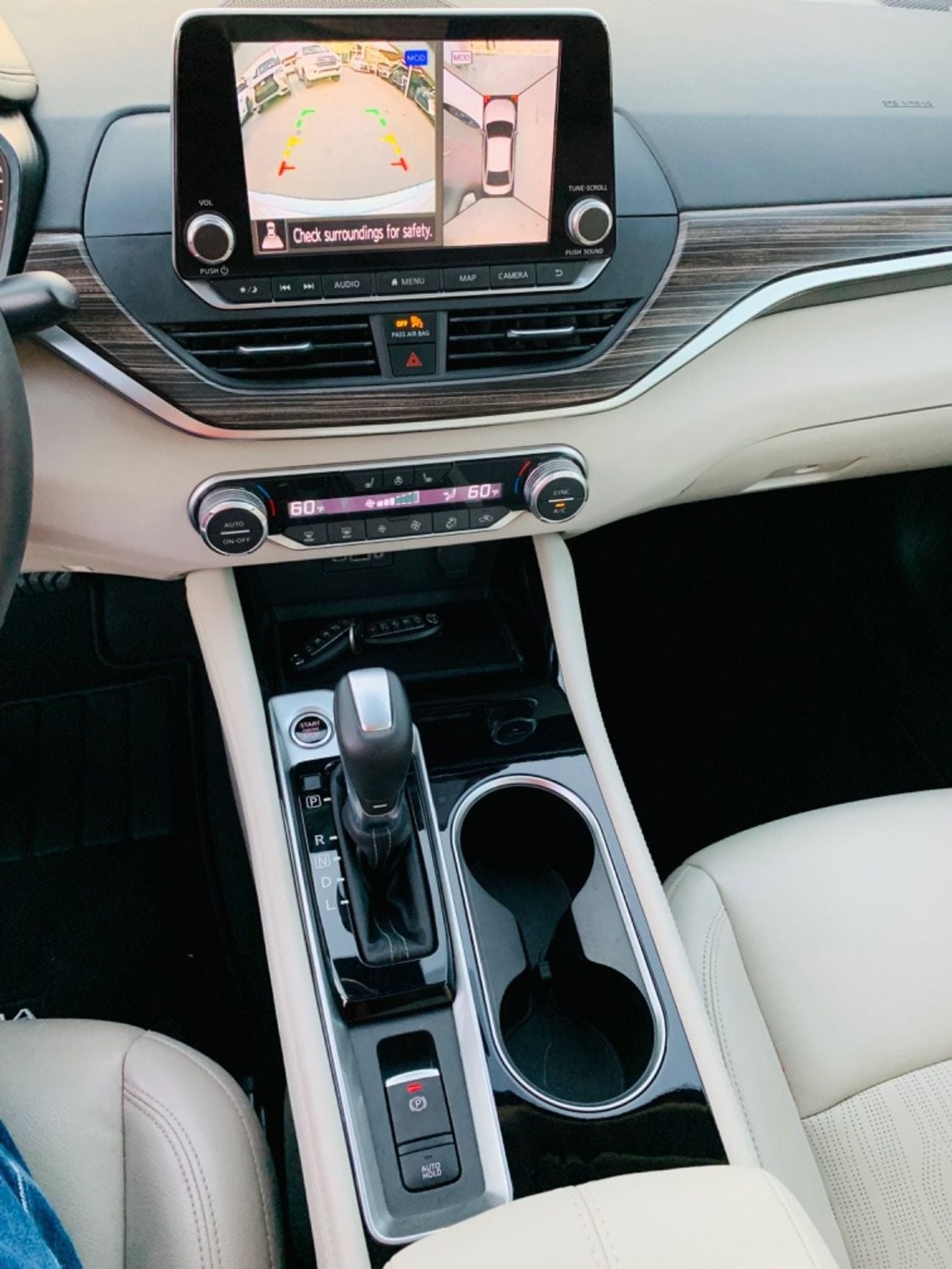 Used Nissan Altima SL 2021 for sale in Sharjah - 651204