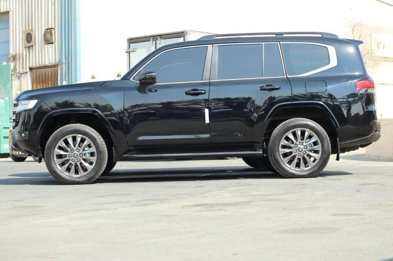 تويوتا لاند كروزر تويوتا لاندكروزر LC300 فئة VXR مصفحة 3.5 لتر موديل 2026 – فل فل أوبشن