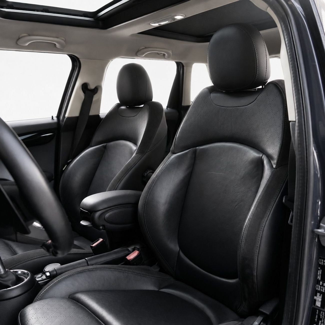 Mini Cooper S STANDARD AED 1,089 P.M • 0% Downpayment • MINI Cooper S • 1 Year Warranty