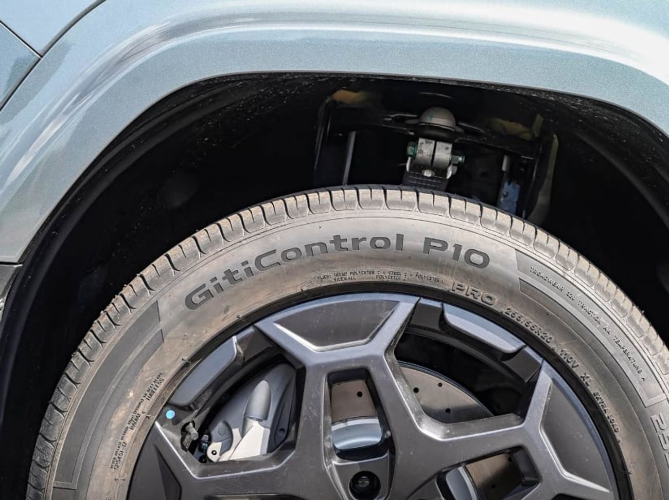 بي واي دي ليوبارد تيتانيوم 7 Ultra