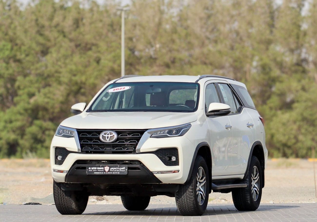 تويوتا فورتونر GXR 4.0L (278 HP) Toyota Fortuner 4.0L V6  2022 GCC 4WD Original Paint & Accident Free  excellent co
