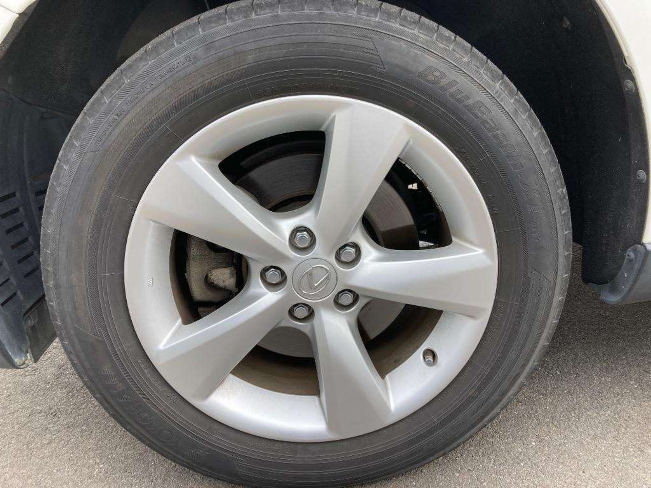 Lexus RX 270 2.7L V4 PETROL / DVD CAMERA / PUSH START / PWR WITH LEATHER SEATS / 2015