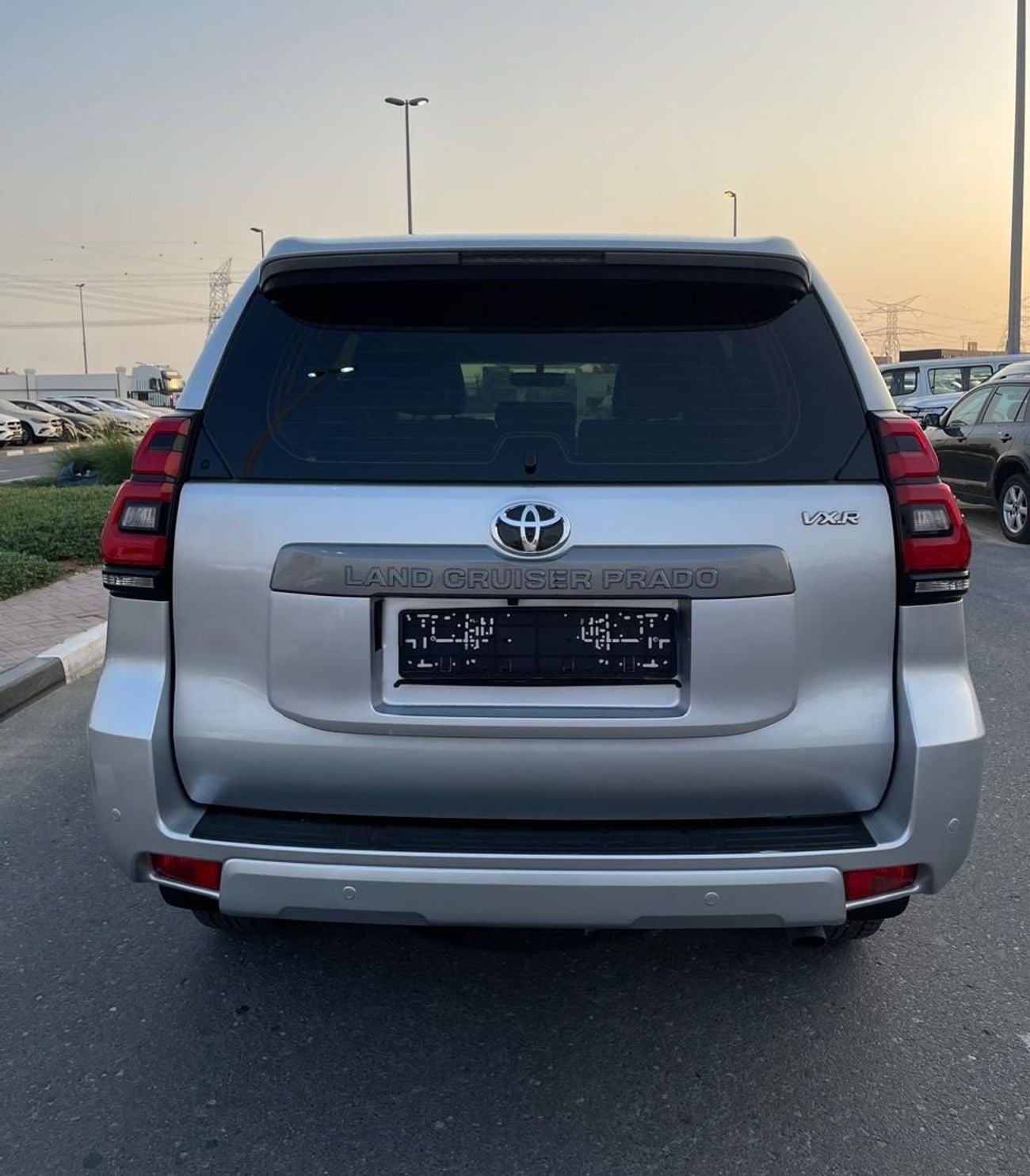 تويوتا برادو VXR 2.7L 4WD