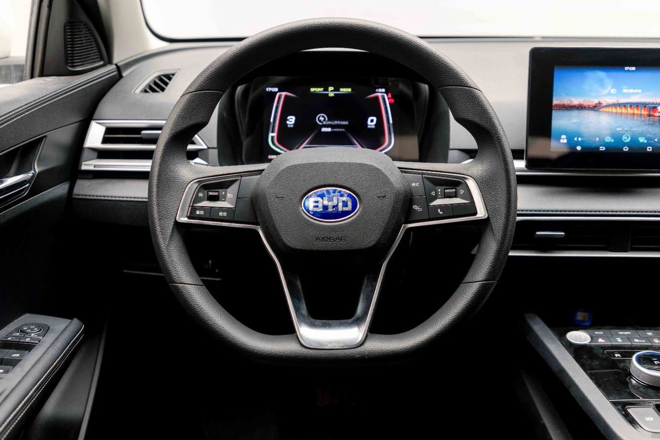 BYD E3 Chuxing - White Inside Black