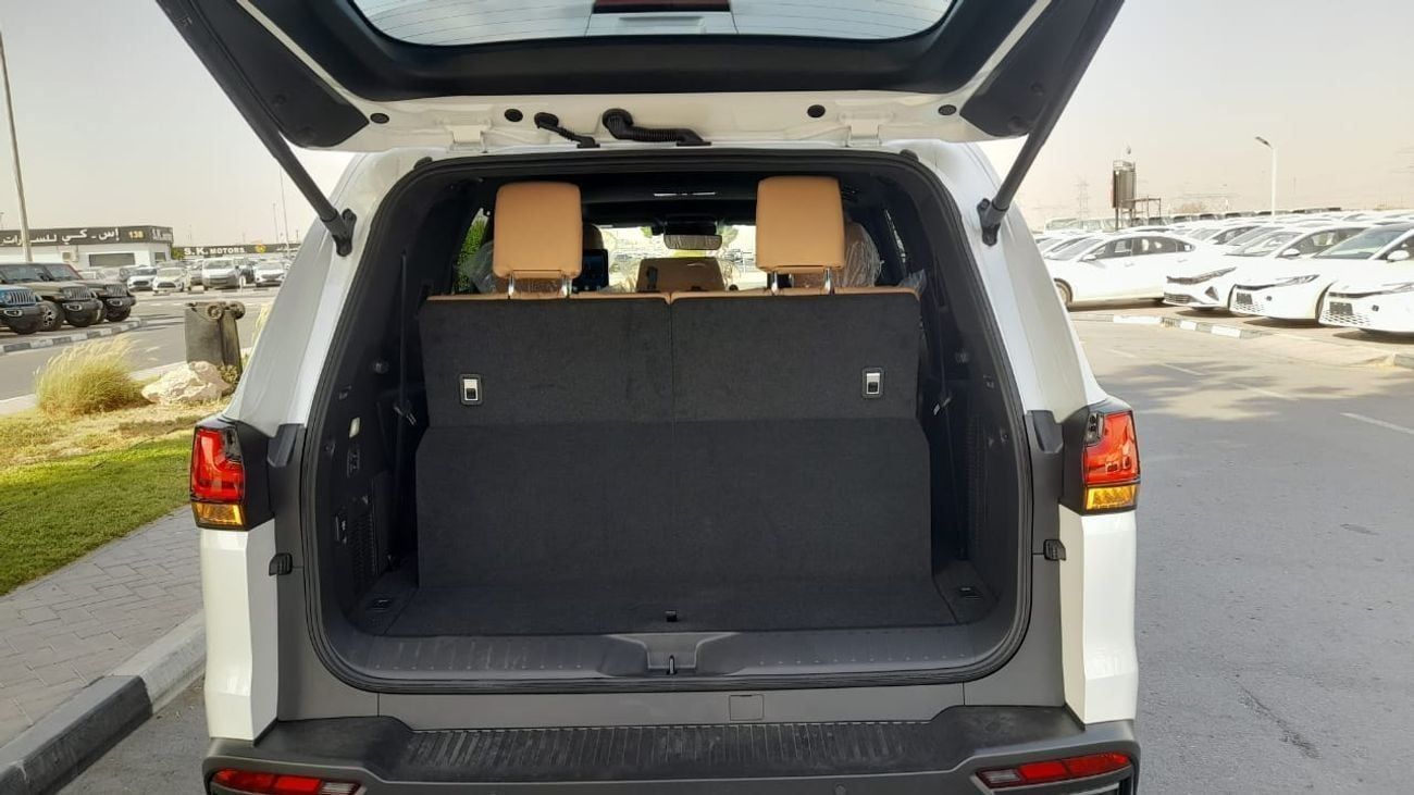 Lexus LX 600 RHD BRAND NEW 7 SEATER WHITE WITH TAN FULL OPTIONS PETROL Signature model