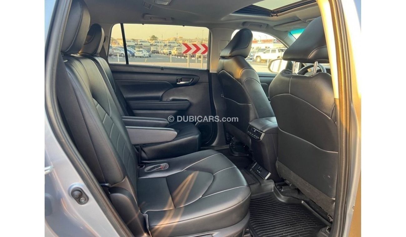 Toyota Highlander 2022 XLE AWD SUNROOF 4x4 SMART ENGINE 3.5L USA IMPORTED
