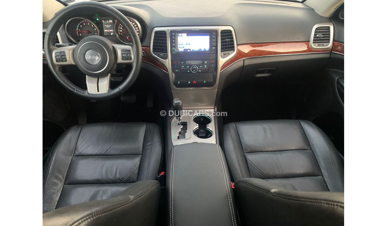 Jeep Grand Cherokee Jeep Grand Cherokee_Gcc_2013_Excellent_Condition _Full option