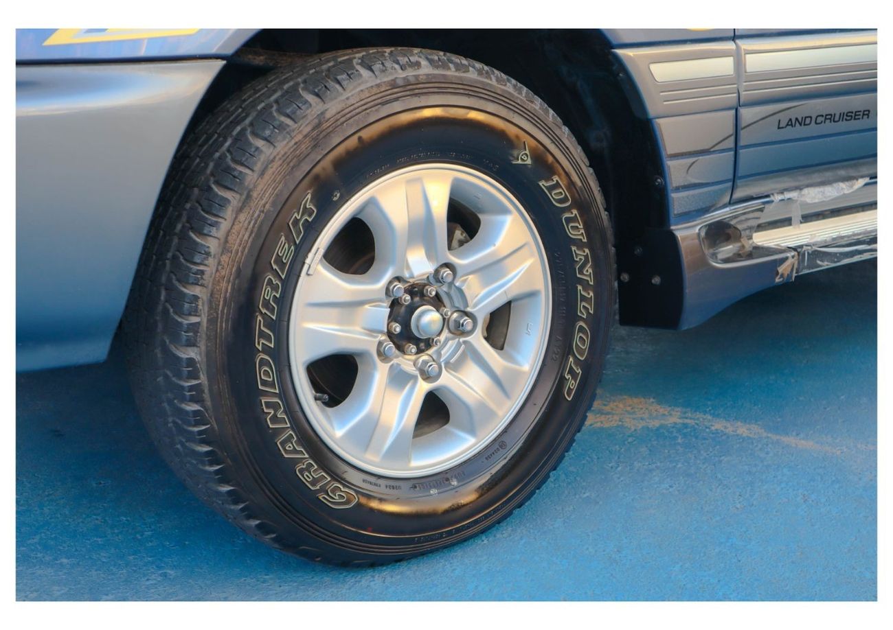 Toyota Land Cruiser toyota land cruiser GXR 4.5L 2006