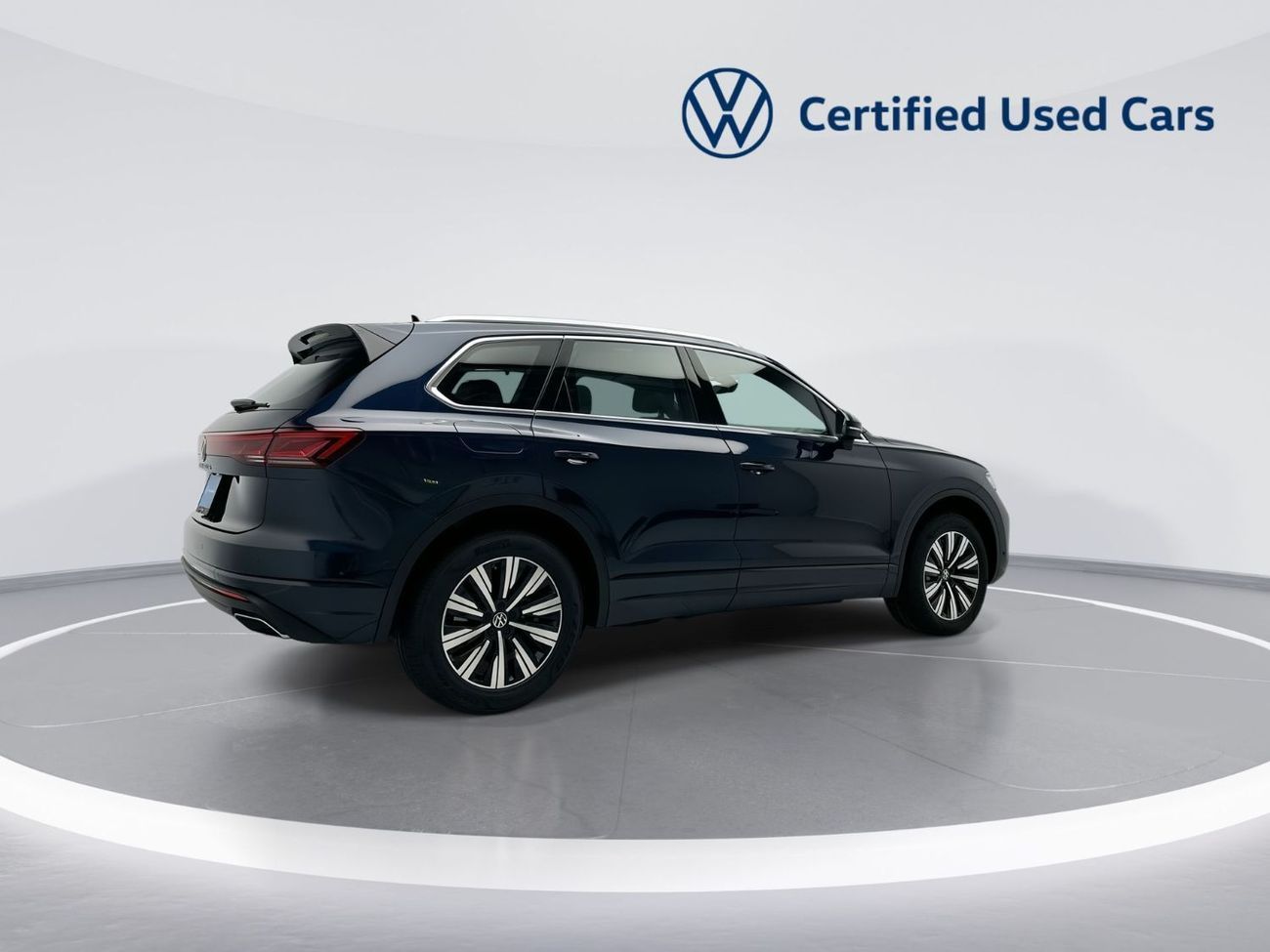 Volkswagen Touareg 3.0T TL (340 HP) Touareg Elegance + Tirano (Ref#21179) / WAS 229,900 AED - NOW 199,900 AED