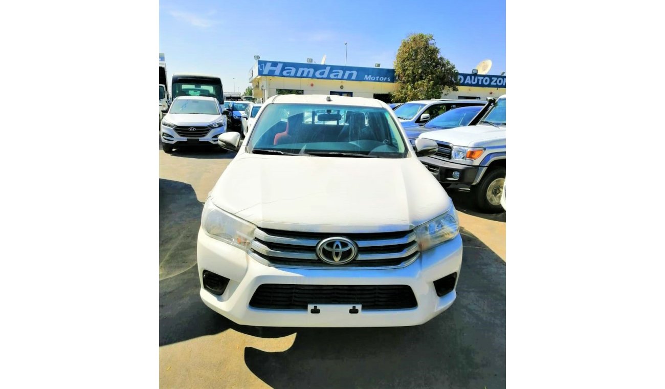 Toyota Hilux 4x2  petrol