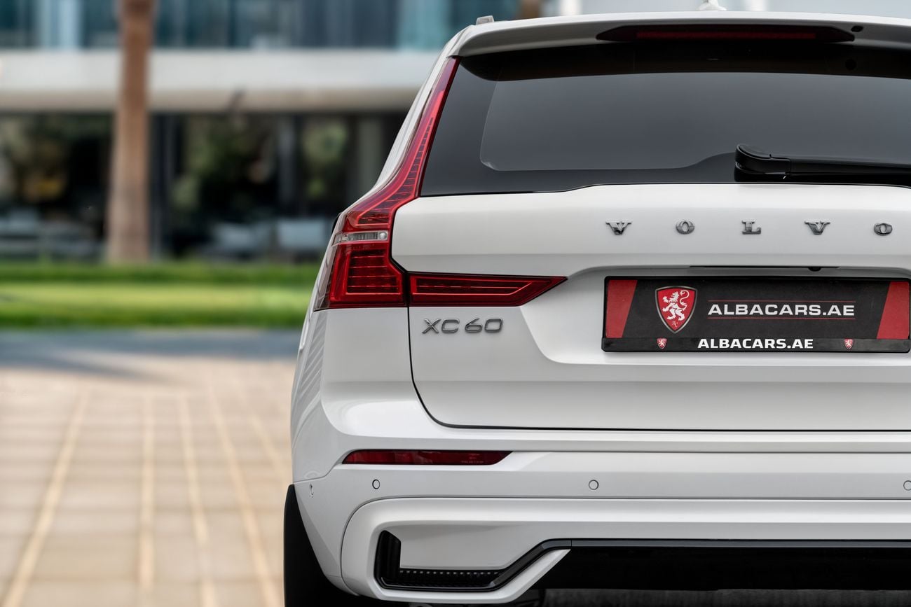 فولفو XC 60 XC60 B5 Ultimate Dark | 2,155 P.M | 0% Downpayment | Volvo Warranty