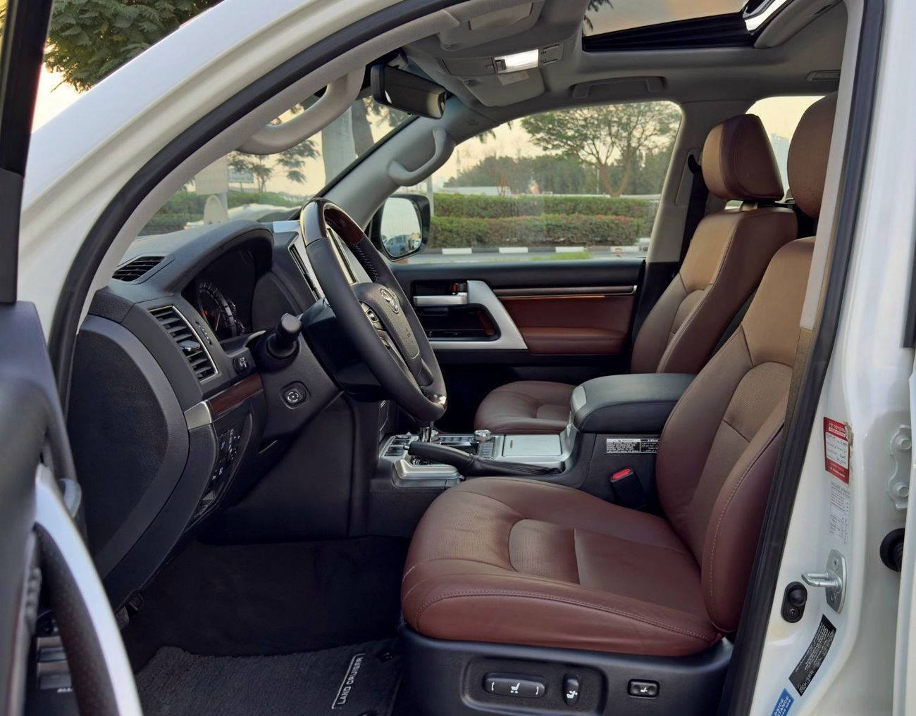 تويوتا لاند كروزر 5.7l VXR Grand Touring S