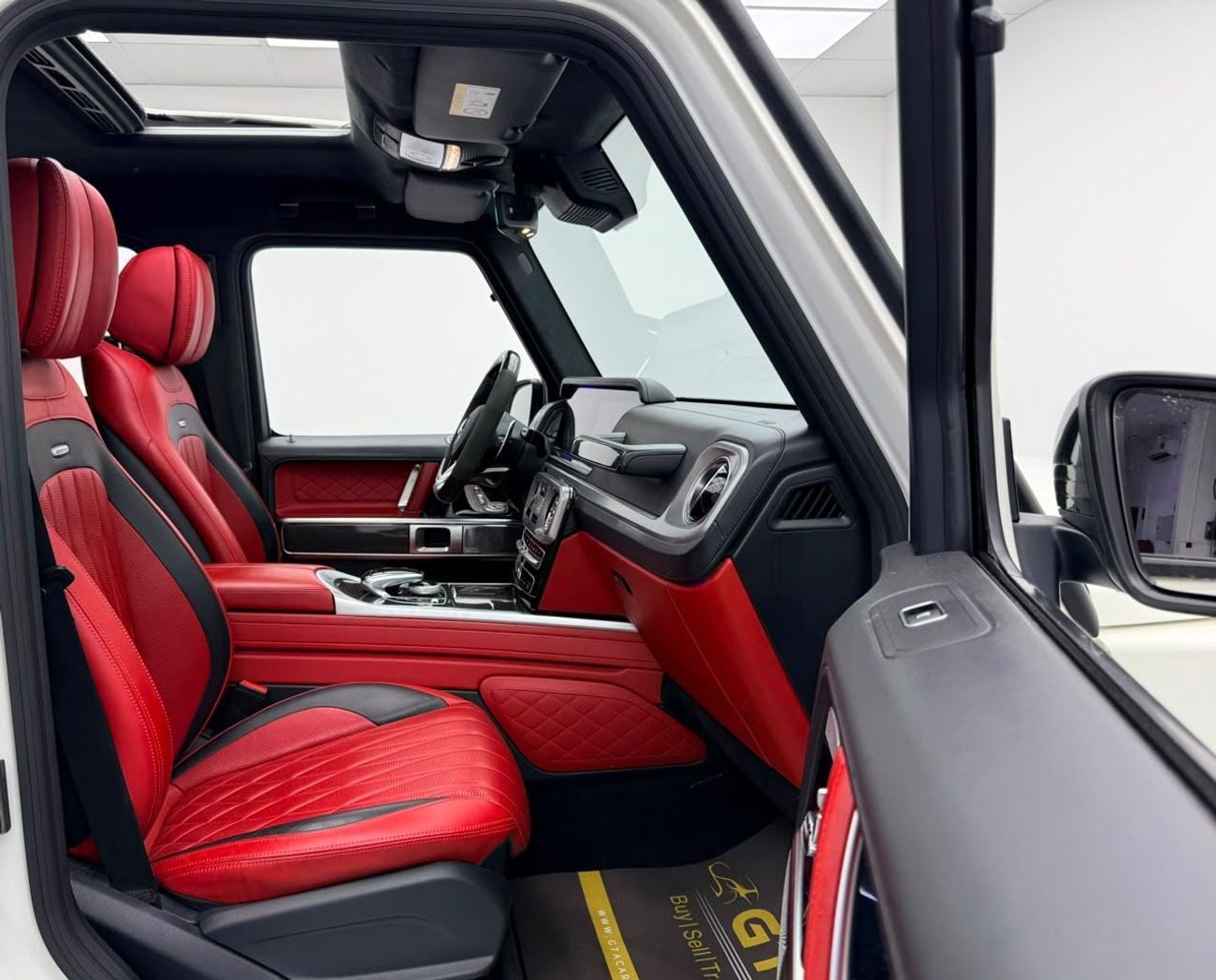 Mercedes Benz G63 AMG STD 2020 Mercedes Benz G63 AMG, Warranty, Full Service History, Fully Loaded, Excellent Condition, G