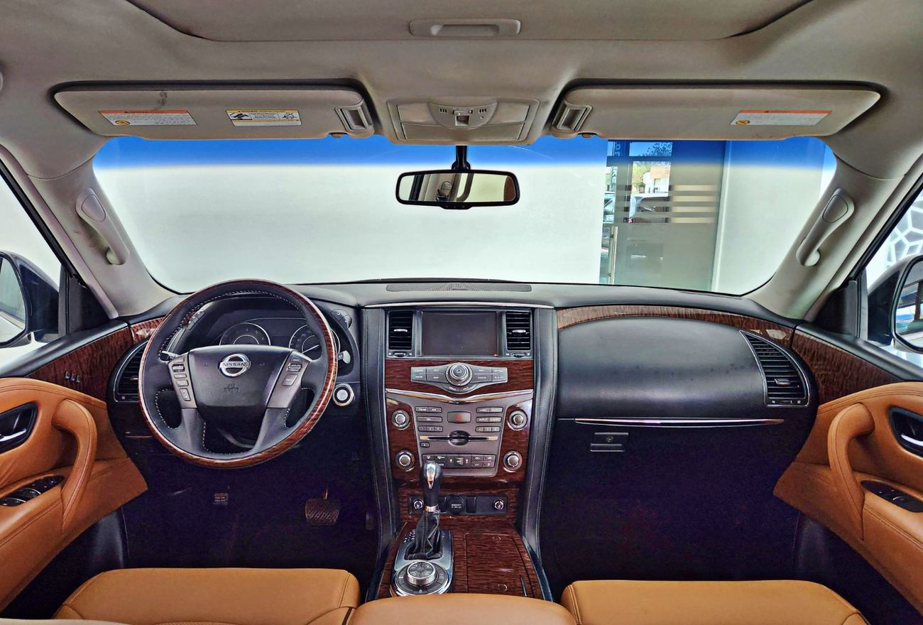Nissan Patrol LE PLATINUM 5.6L V8 engine 7-speed automatic transmission