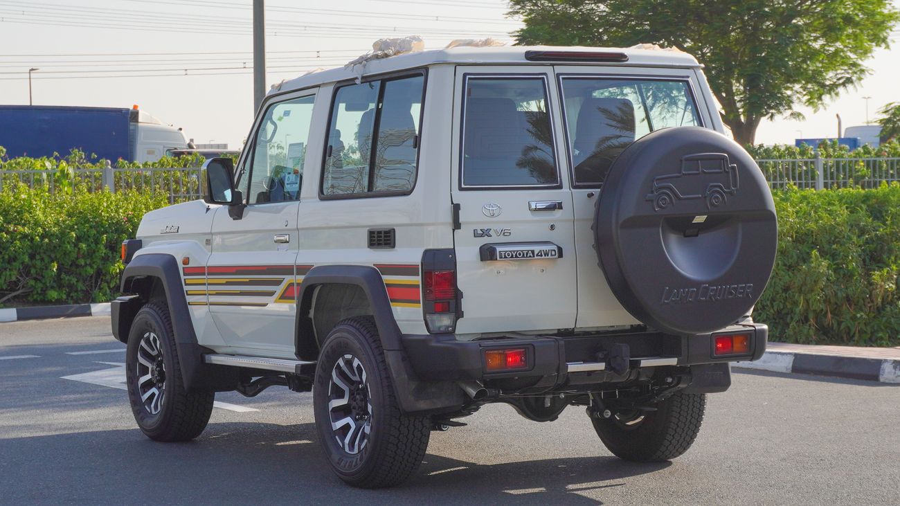 Toyota Land Cruiser 70 LX 4.0L V6 A/T