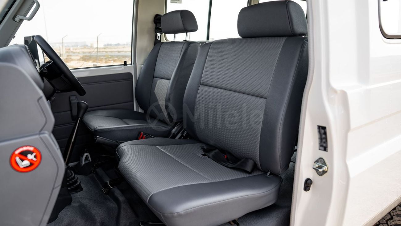 تويوتا لاند كروزر 70 LAND CRUISER LC78