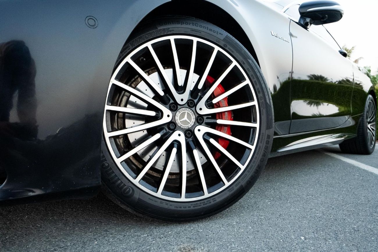 Mercedes-Benz S 63 AMG 3years warranty and2 years service Contact number 0507273386