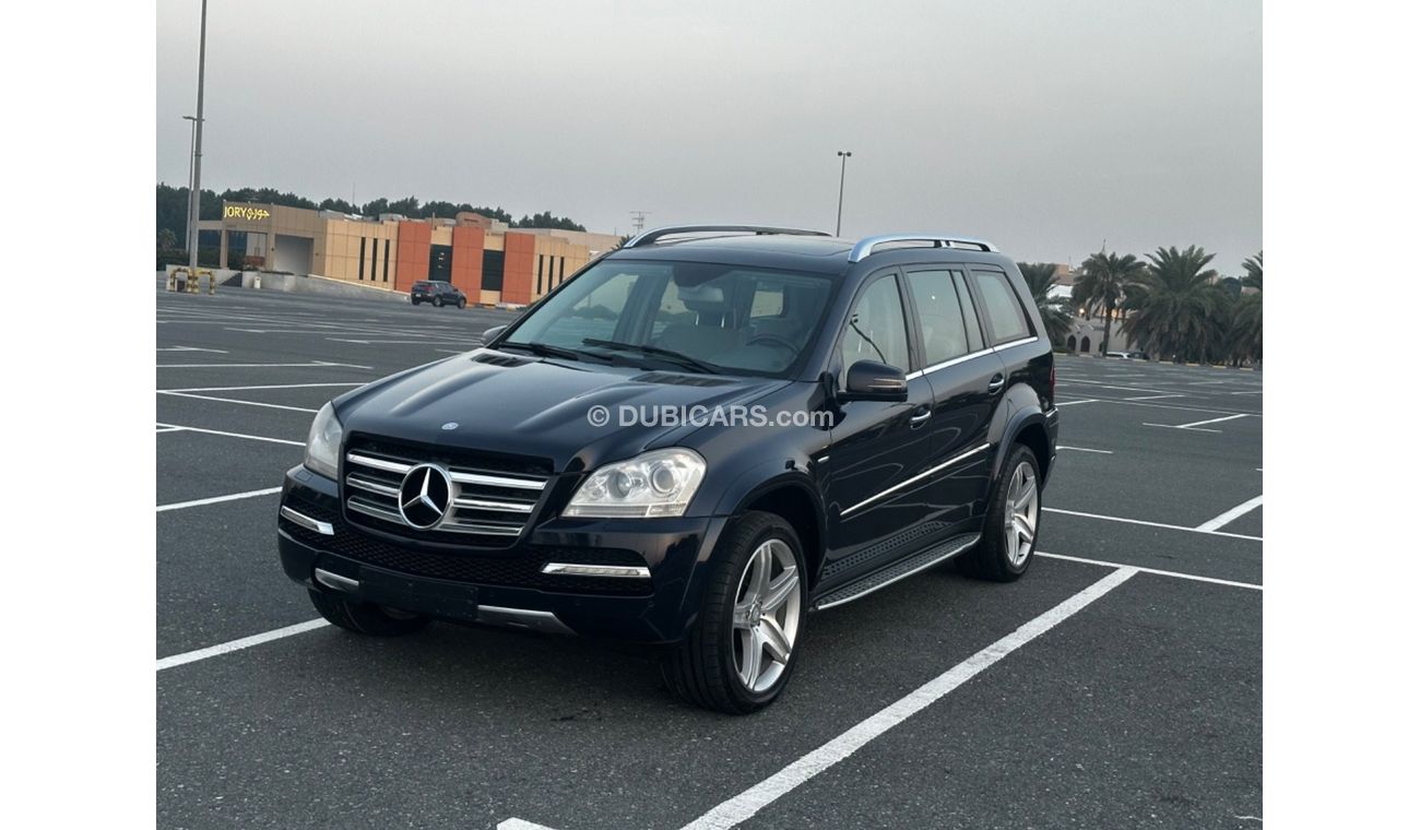 مرسيدس بنز GL 500 موديل 2012 خليجي فل مواصفات بانوراما ومثبت سرعه وتحكم كهربي كامل وبانوراما وكراسي جلد